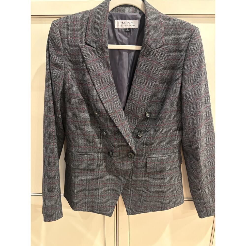 Tahari Women's Grey/Red Blazer Jacket Size 6